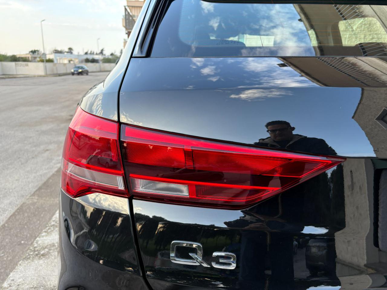 AUDI Q3 35 2.0 TDI S tronic quattro Business COCKPIT - 36