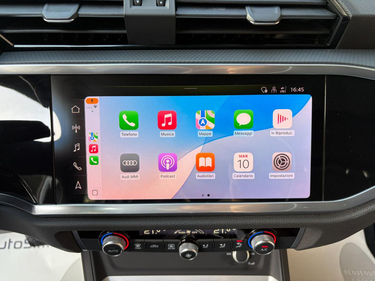 AUDI Q3 35 2.0 TDI S tronic quattro Business COCKPIT - 28