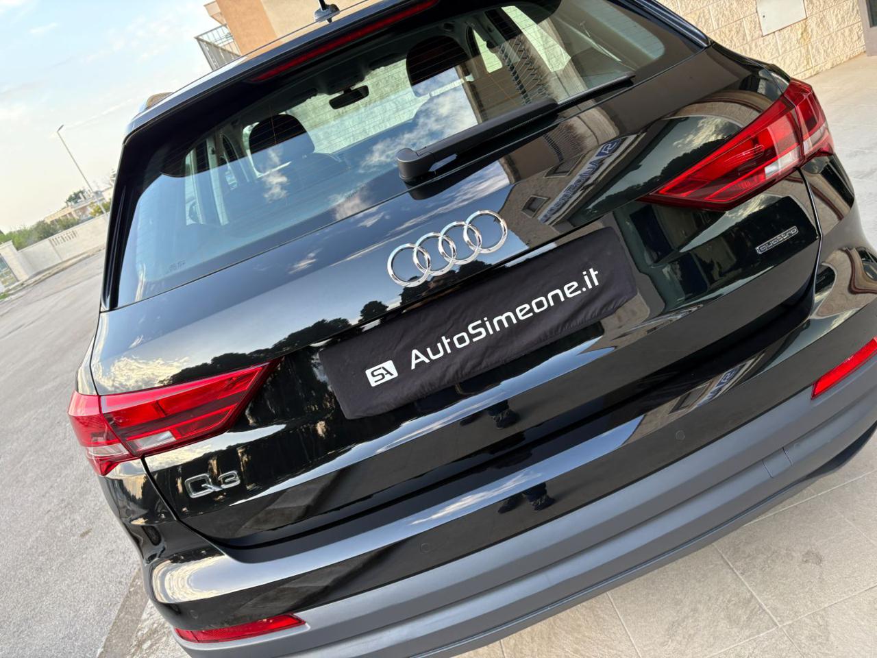 AUDI Q3 35 2.0 TDI S tronic quattro Business COCKPIT - 35