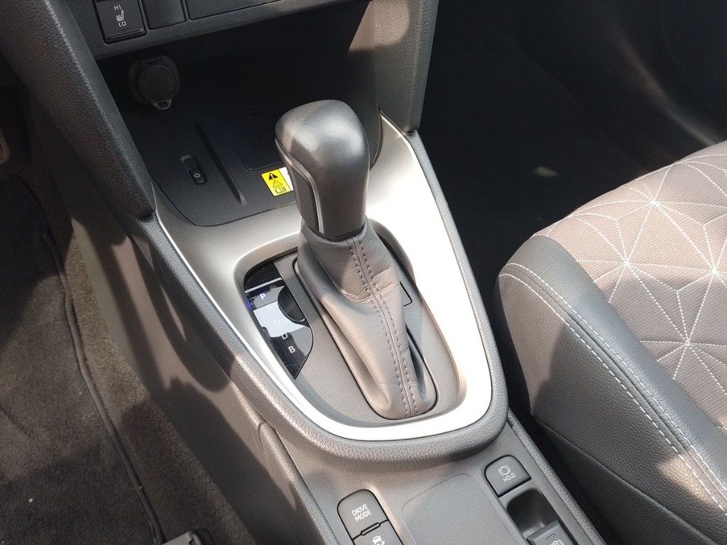 TOYOTA Yaris Cross 1.5 Hybrid 5p. E-CVT AWD-i Lounge - 14