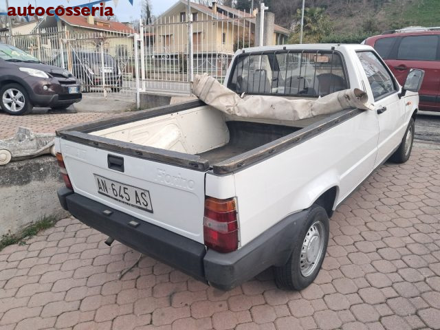 FIAT Fiorino Bianco pastello