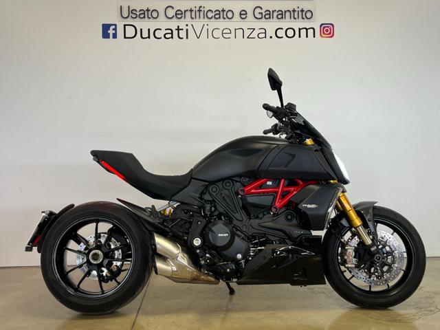 DUCATI Diavel Nero pastello