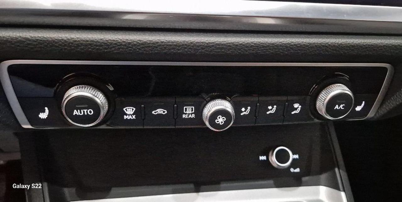 AUDI Q3 35 TFSI S tronic Business Advanced SEMINUOVA - 18