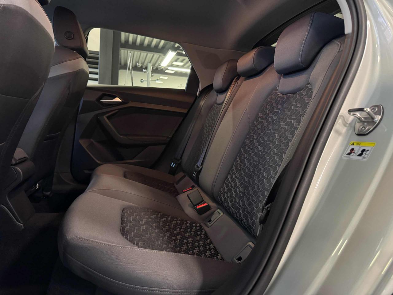 AUDI A1 allstreet 30 TFSI Advanced - 11