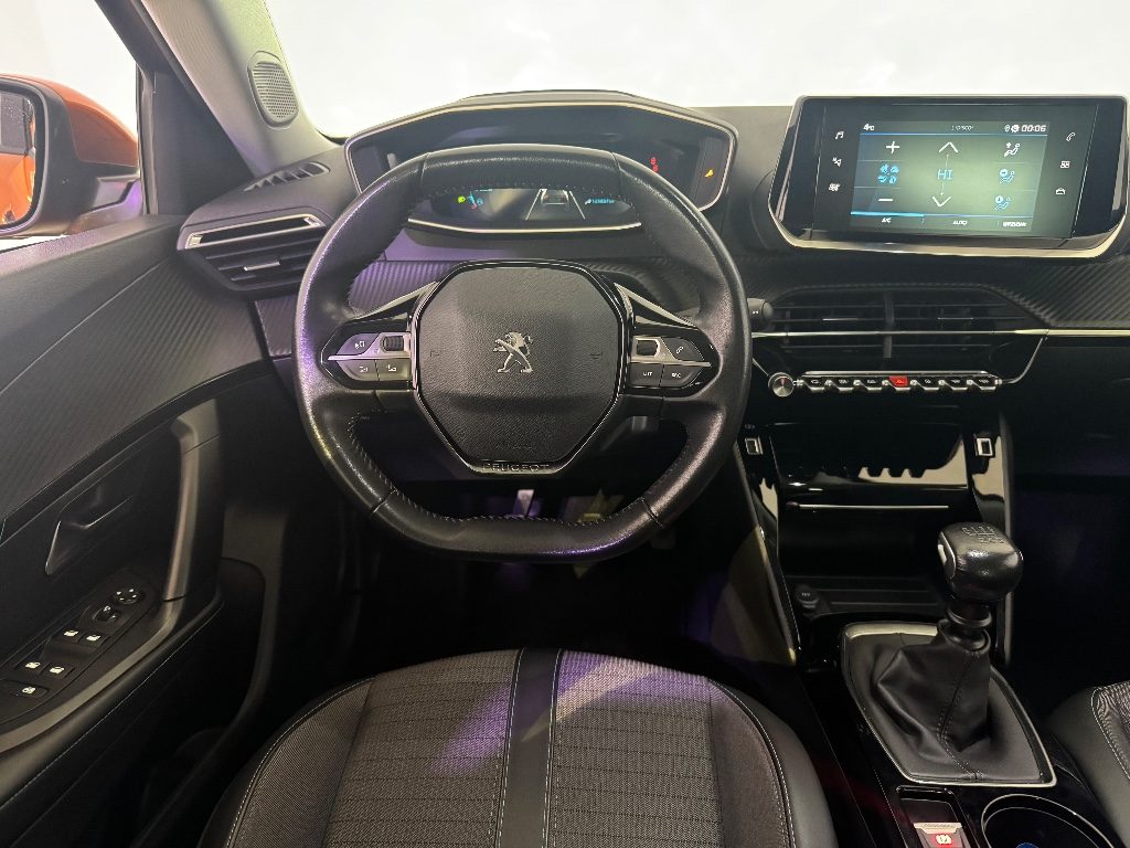 PEUGEOT 2008 BlueHDi 110 S&S GT - 7