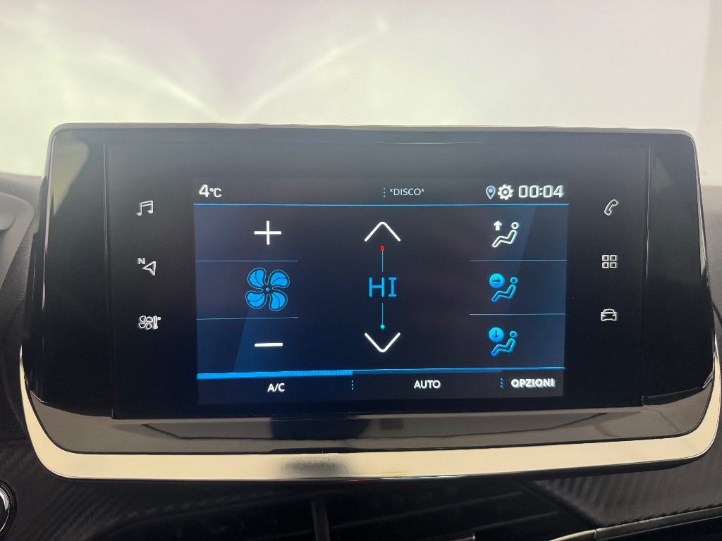 PEUGEOT 2008 BlueHDi 110 S&S GT - 10