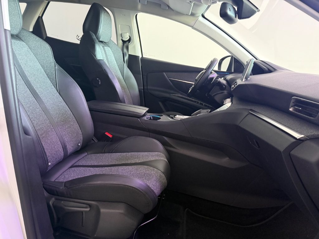 PEUGEOT 3008 PureTech Turbo 130 S&S Allure - 7