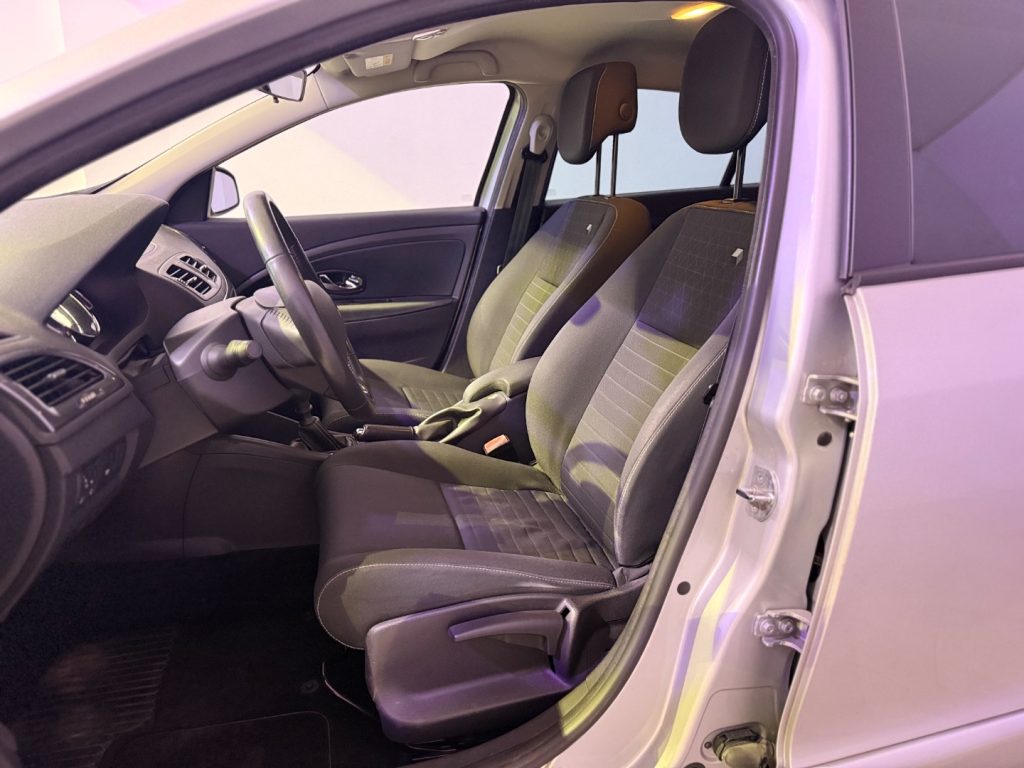 RENAULT Megane Mégane 1.5 dCi 110CV EDC SporTour Wave - 7