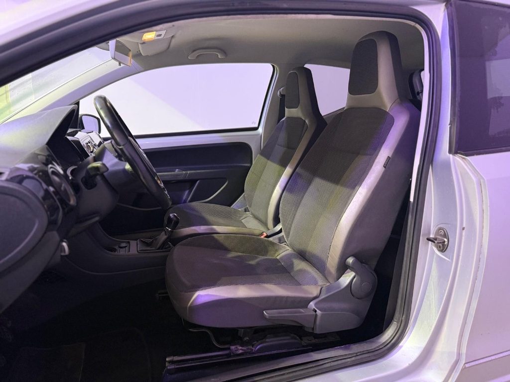 VOLKSWAGEN up! 1.0 75 CV 3 porte high up! - 10