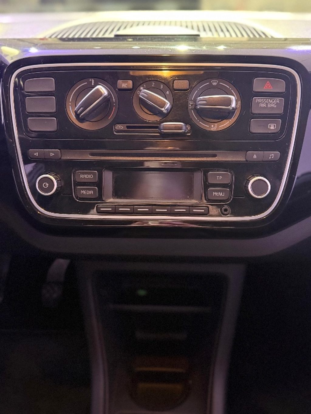 VOLKSWAGEN up! 1.0 75 CV 3 porte high up! - 15