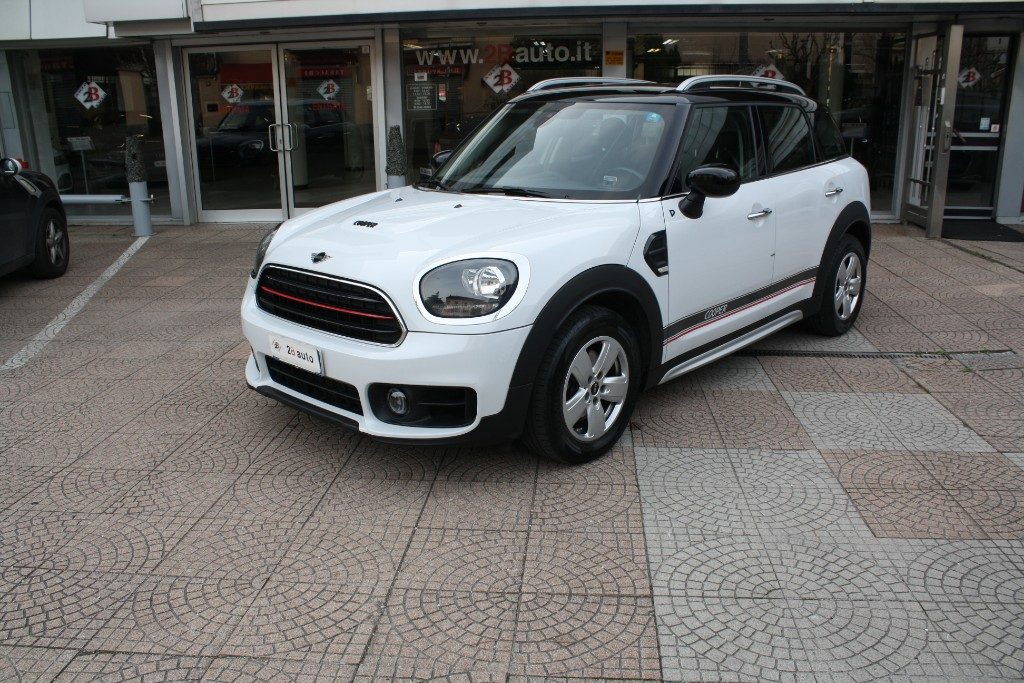 2B Auto ||| MINI Countryman 1.5 Cooper Business in vendita a Nova Milanese