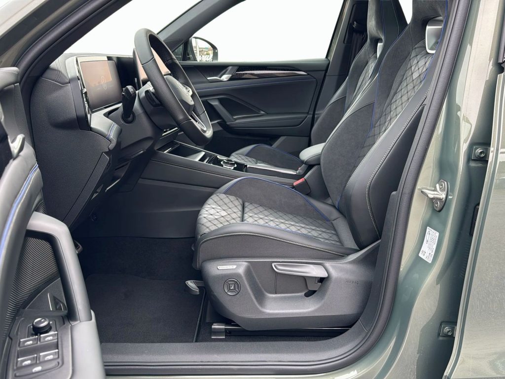 VOLKSWAGEN Tiguan Nuova Tiguan R-Line Plus 1.5 eTSI ACT 110 kW (150 - 9