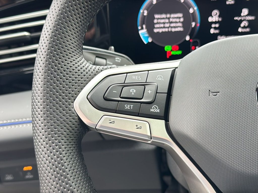 VOLKSWAGEN Tiguan Nuova Tiguan R-Line Plus 1.5 eTSI ACT 110 kW (150 - 19