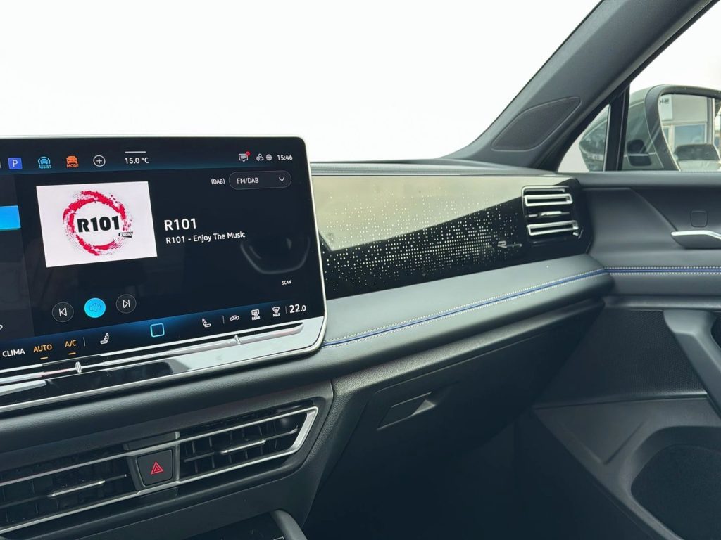 VOLKSWAGEN Tiguan Nuova Tiguan R-Line Plus 1.5 eTSI ACT 110 kW (150 - 20