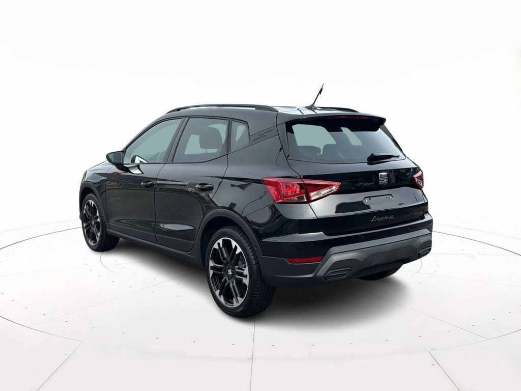SEAT Arona 1.0 ecotsi black edition 115cv dsg - 5