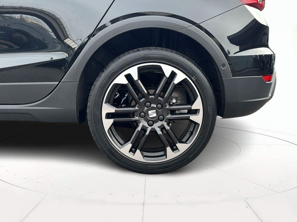SEAT Arona 1.0 ecotsi black edition 115cv dsg - 7