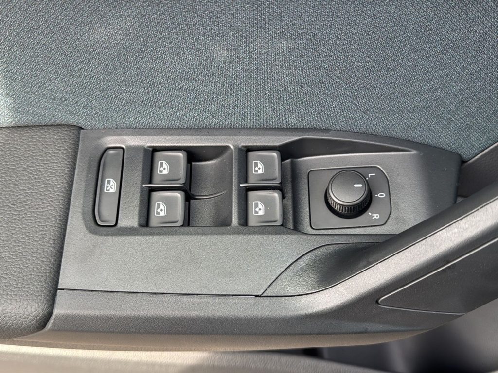 SEAT Arona 1.0 ecotsi black edition 115cv dsg - 12