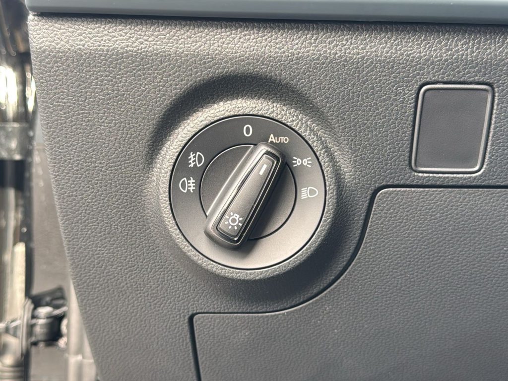 SEAT Arona 1.0 ecotsi black edition 115cv dsg - 13