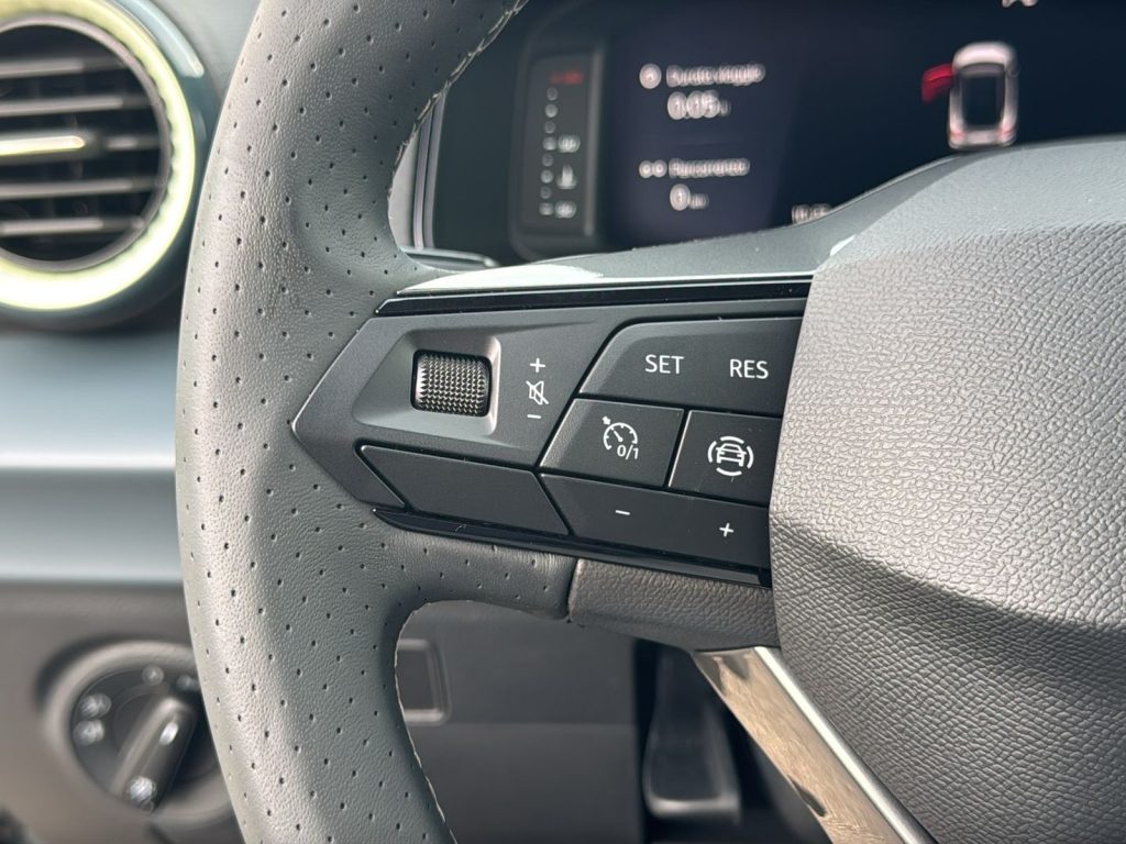 SEAT Arona 1.0 ecotsi black edition 115cv dsg - 20