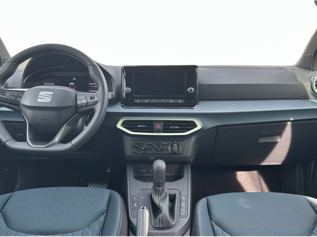 SEAT Arona 1.0 ecotsi black edition 115cv dsg - 24