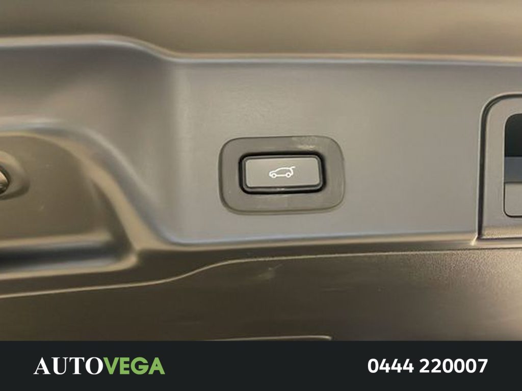 LAND ROVER Range Rover Evoque 2.0d i4 mhev business edition awd 150cv auto - 19