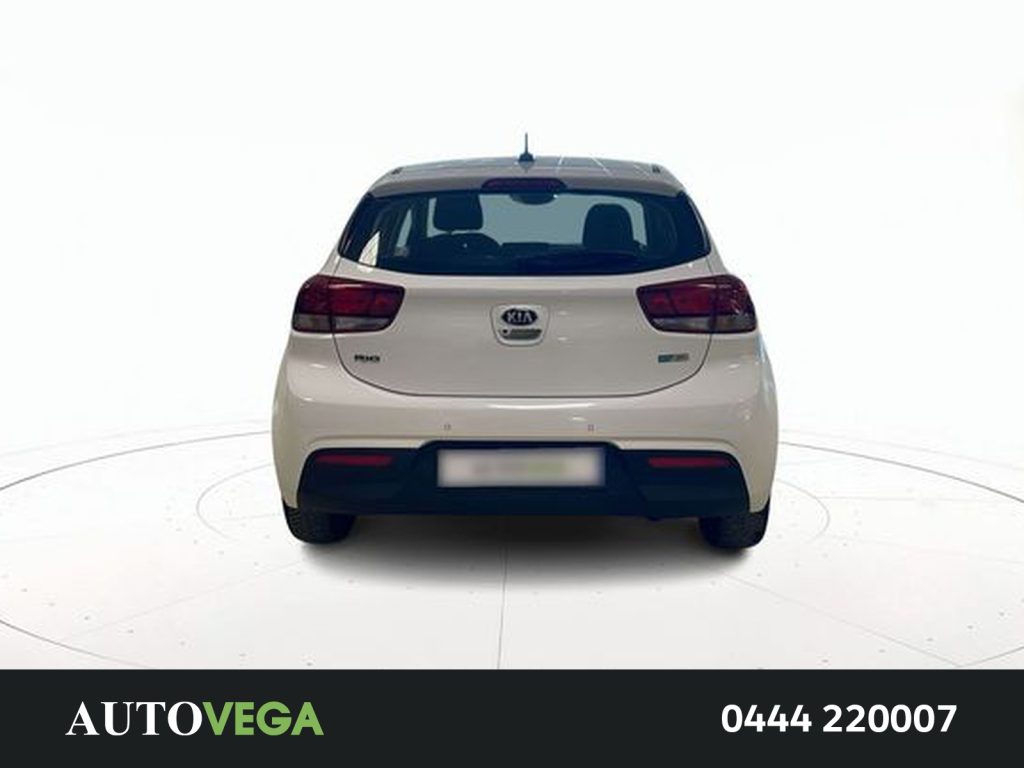 KIA Rio 1.2 evolution gpl 82cv - 5