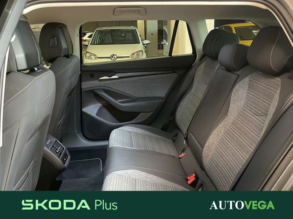 SKODA Superb wagon 2.0 tdi selection 150cv dsg - 17