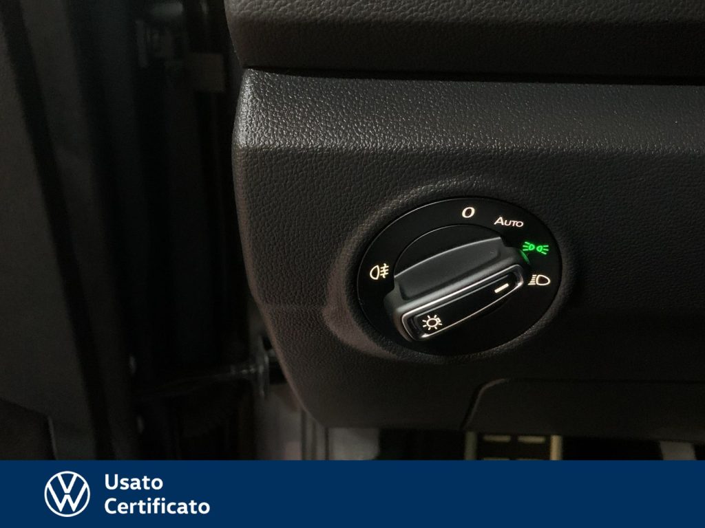 VOLKSWAGEN T-Roc 1.0 tsi r-line 110cv - 19