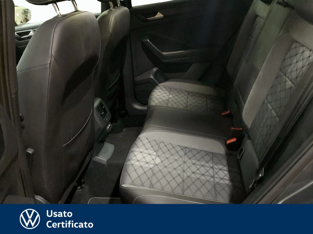 VOLKSWAGEN T-Roc 1.0 tsi r-line 110cv - 23