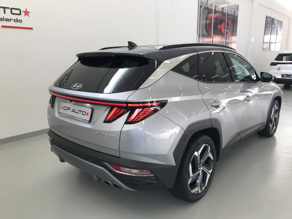 HYUNDAI Tucson 1.6 CRDI 48V DCT Exellence - 3