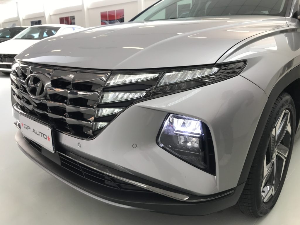 HYUNDAI Tucson 1.6 CRDI 48V DCT Exellence - 24