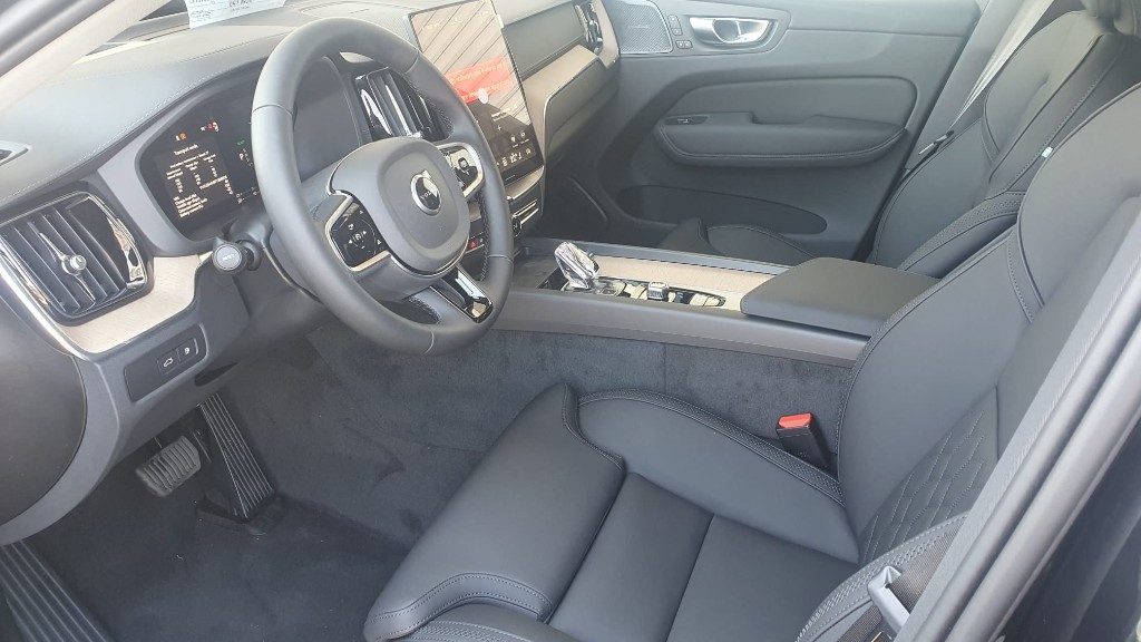 VOLVO XC60 T6 Plug-in hybrid AWD automatico Ultra Bright - Foto 5