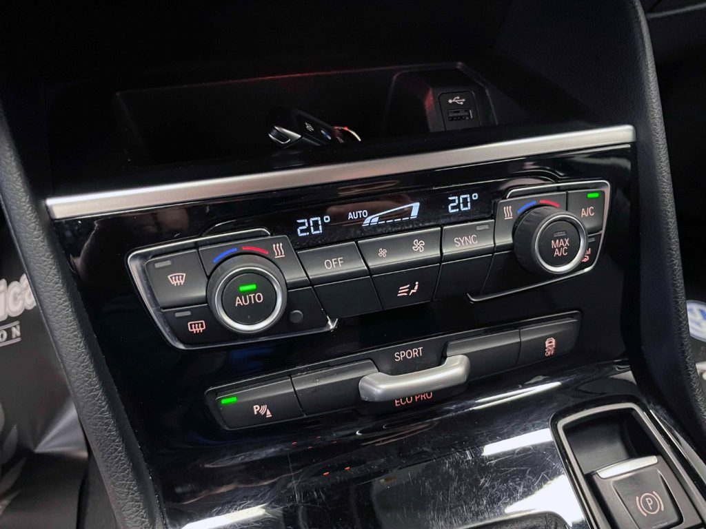 BMW 218 D GRAN TOURER ADVANTAGE MY20 - 25