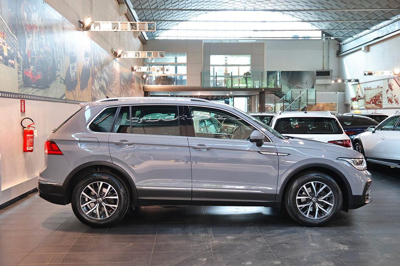 VOLKSWAGEN Tiguan 2.0 TDI 150cv SCR DSG Life - 2
