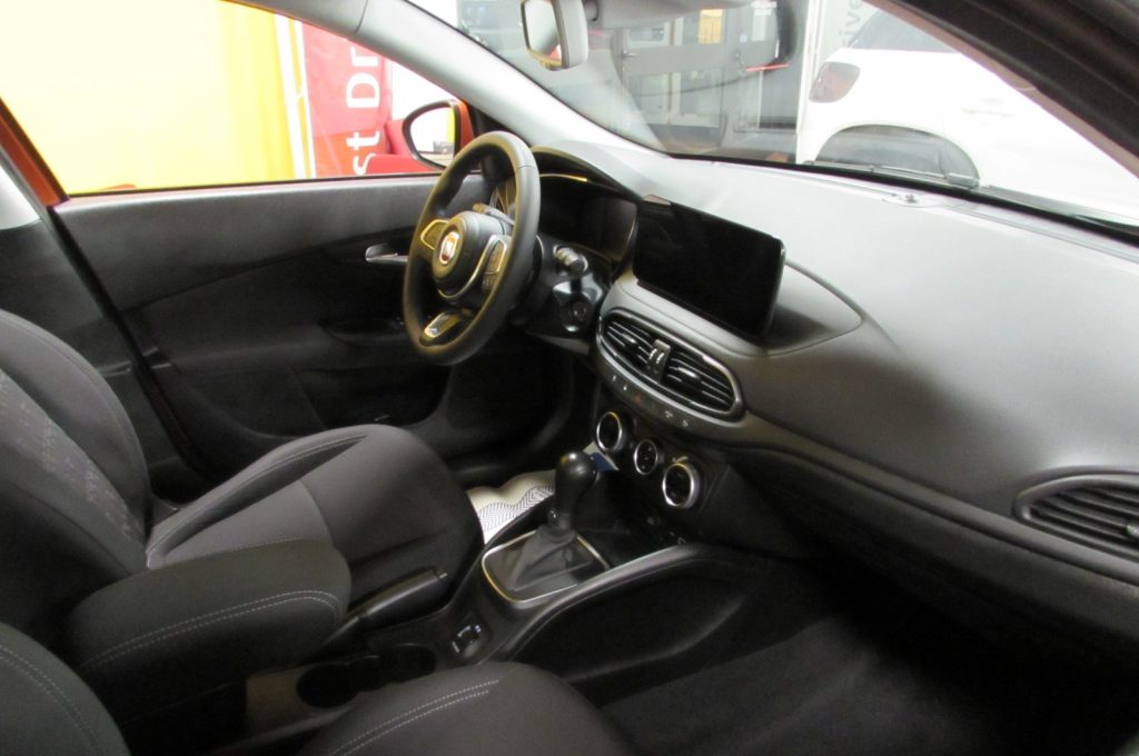 FIAT Tipo 1.5 Hybrid 130cv 5 porte Cross CAMBIO AUTOMATICO - 16