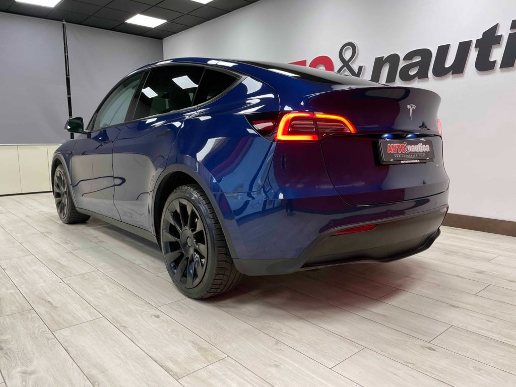 TESLA Model Y LONG RANGE-4X4-AUTOPILOT AVANZATO- CERCHI 20 - 8