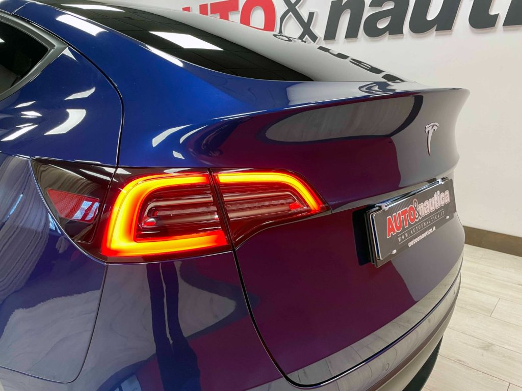 TESLA Model Y LONG RANGE-4X4-AUTOPILOT AVANZATO- CERCHI 20 - 12