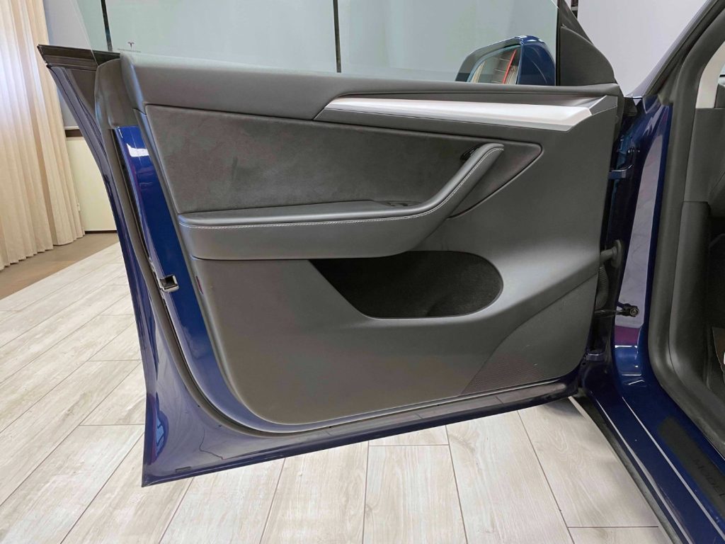 TESLA Model Y LONG RANGE-4X4-AUTOPILOT AVANZATO- CERCHI 20 - 14