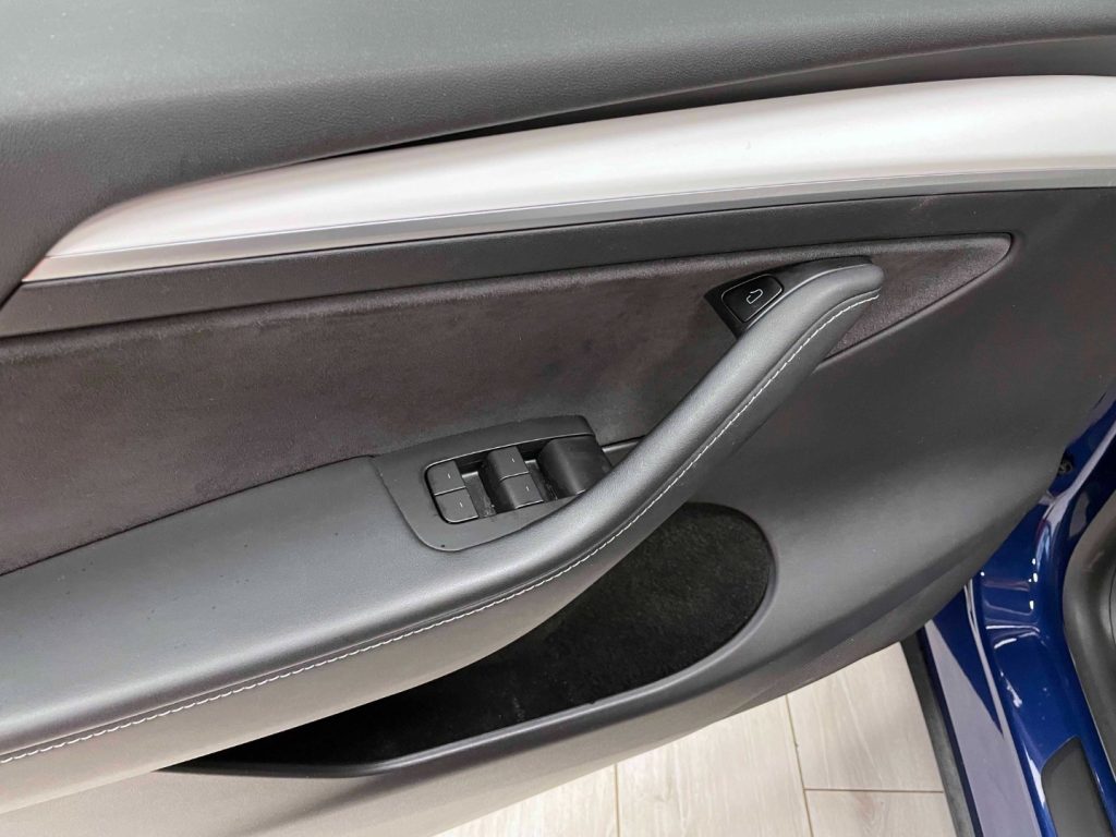 TESLA Model Y LONG RANGE-4X4-AUTOPILOT AVANZATO- CERCHI 20 - 40