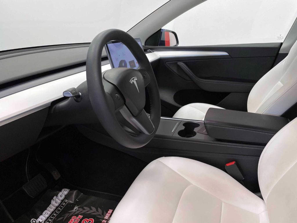 TESLA Model Y LONG RANGE-4X4-AUTOPILOT AVANZATO- CERCHI 20 - 42