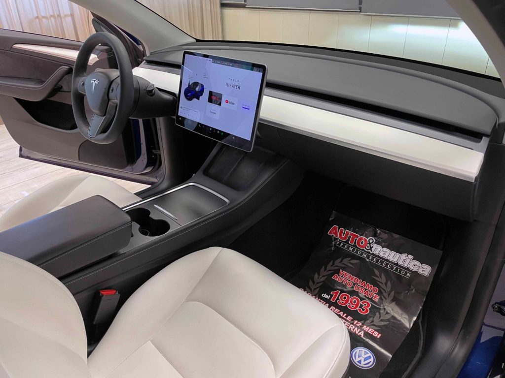 TESLA Model Y LONG RANGE-4X4-AUTOPILOT AVANZATO- CERCHI 20 - 43