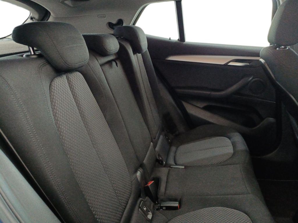 BMW X2 sDrive16d Aut. Business-X - 11