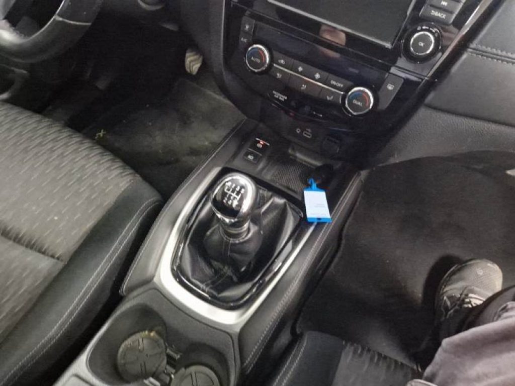 NISSAN X-Trail dCi 150 2WD N-Connecta - 13