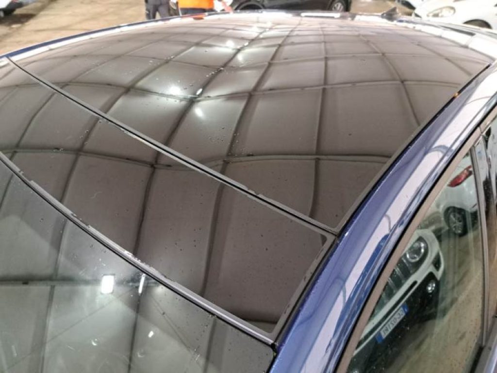 VOLKSWAGEN Taigo 1.0 TSI 110 CV R-Line - 11