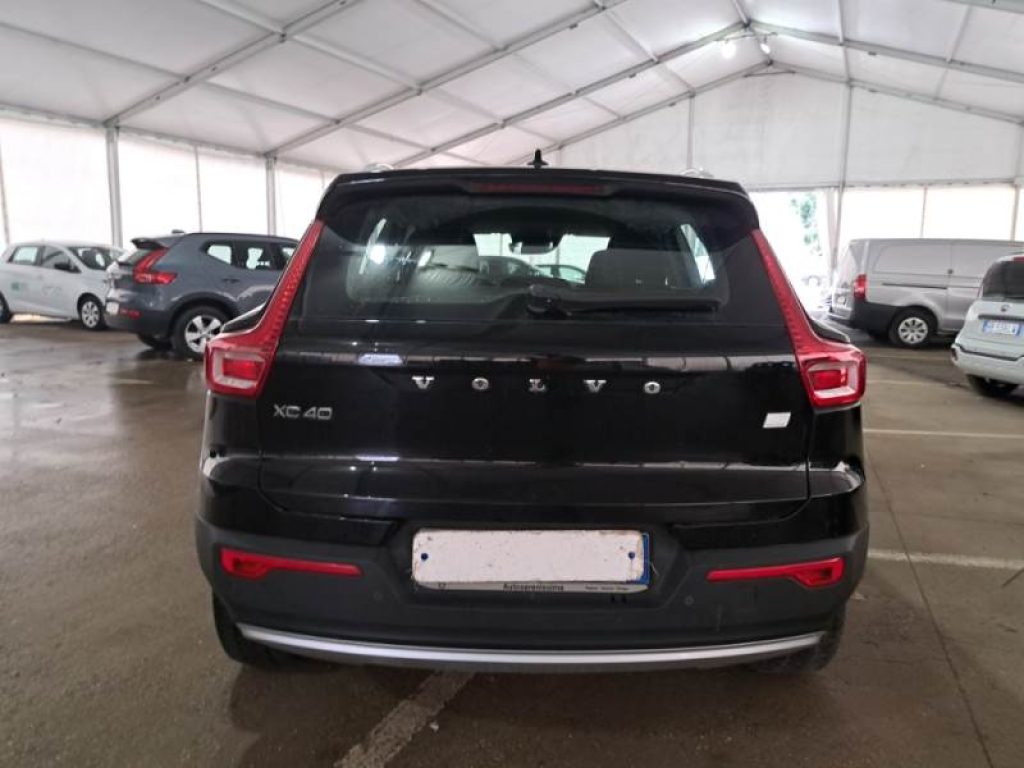 VOLVO XC40 T5 Recharge Plug-in Hybrid Inscription Expression - 4