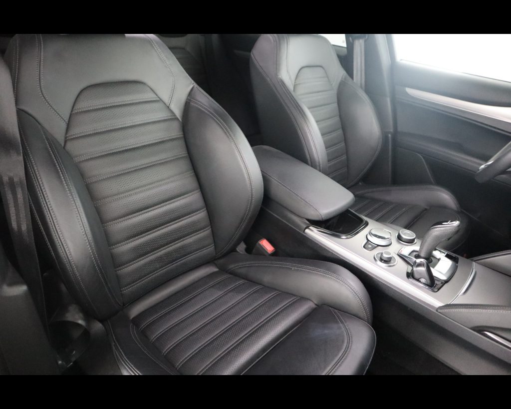 ALFA ROMEO Stelvio 2023 -  2.2 t Veloce Q4 210cv auto - 17