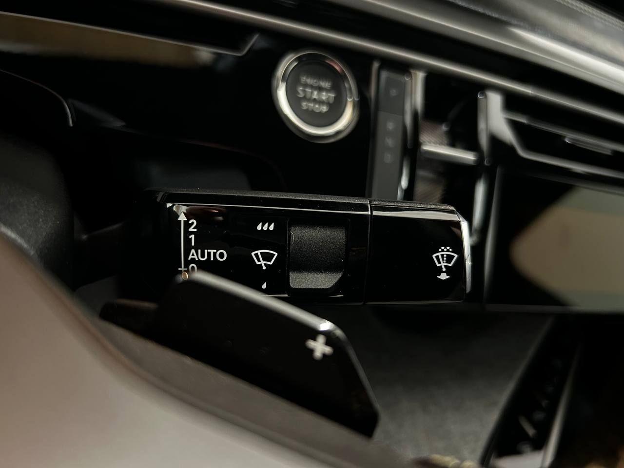 PEUGEOT 3008 motore elettrico (73kWh) 210 CV GT - 18