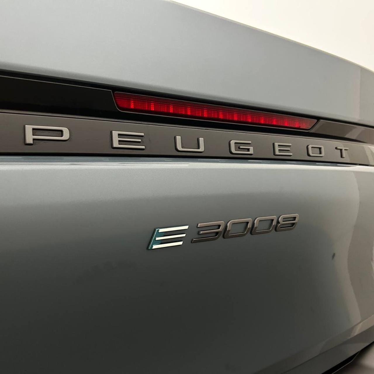 PEUGEOT 3008 motore elettrico (73kWh) 210 CV GT - 40