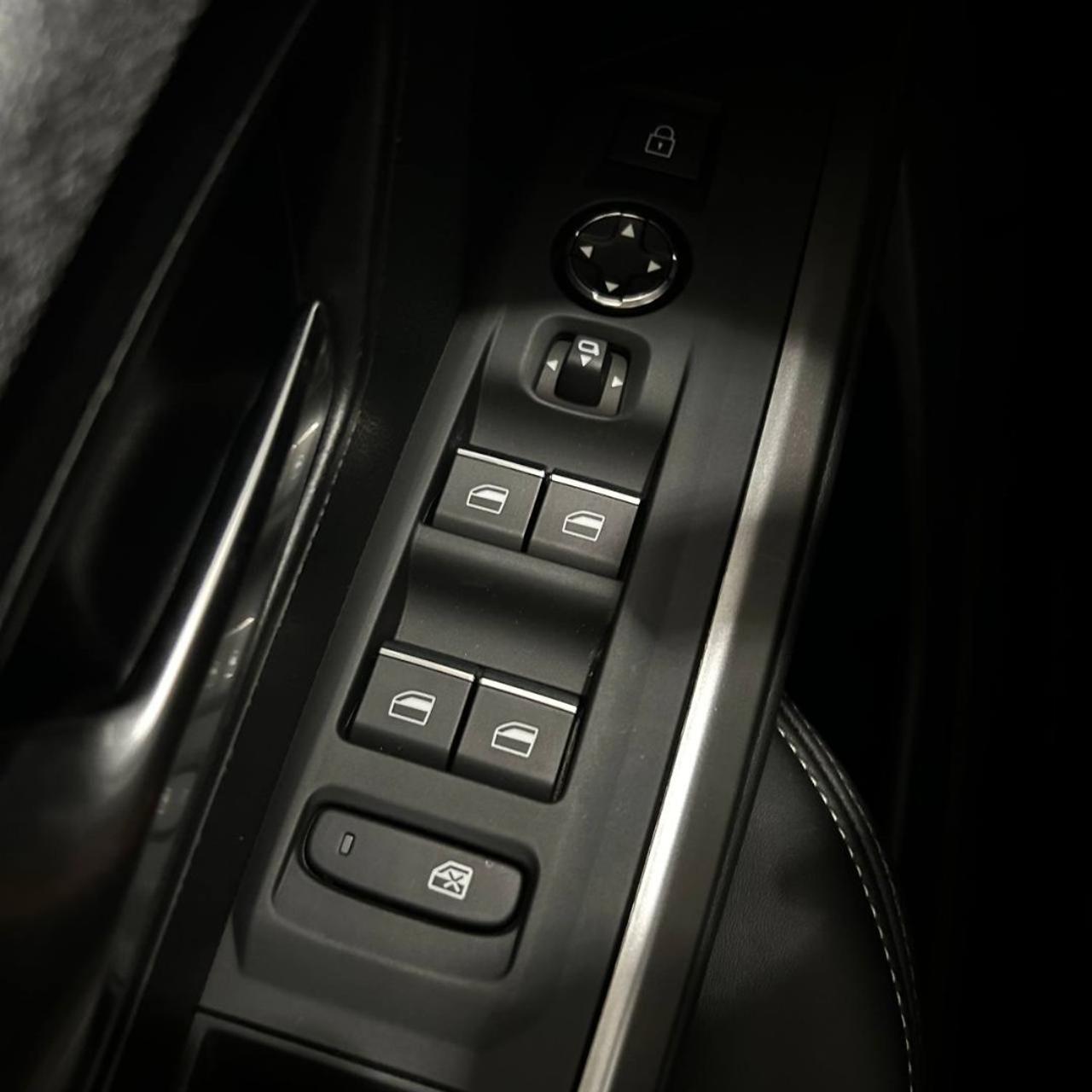 PEUGEOT 3008 motore elettrico (73kWh) 210 CV GT - 32