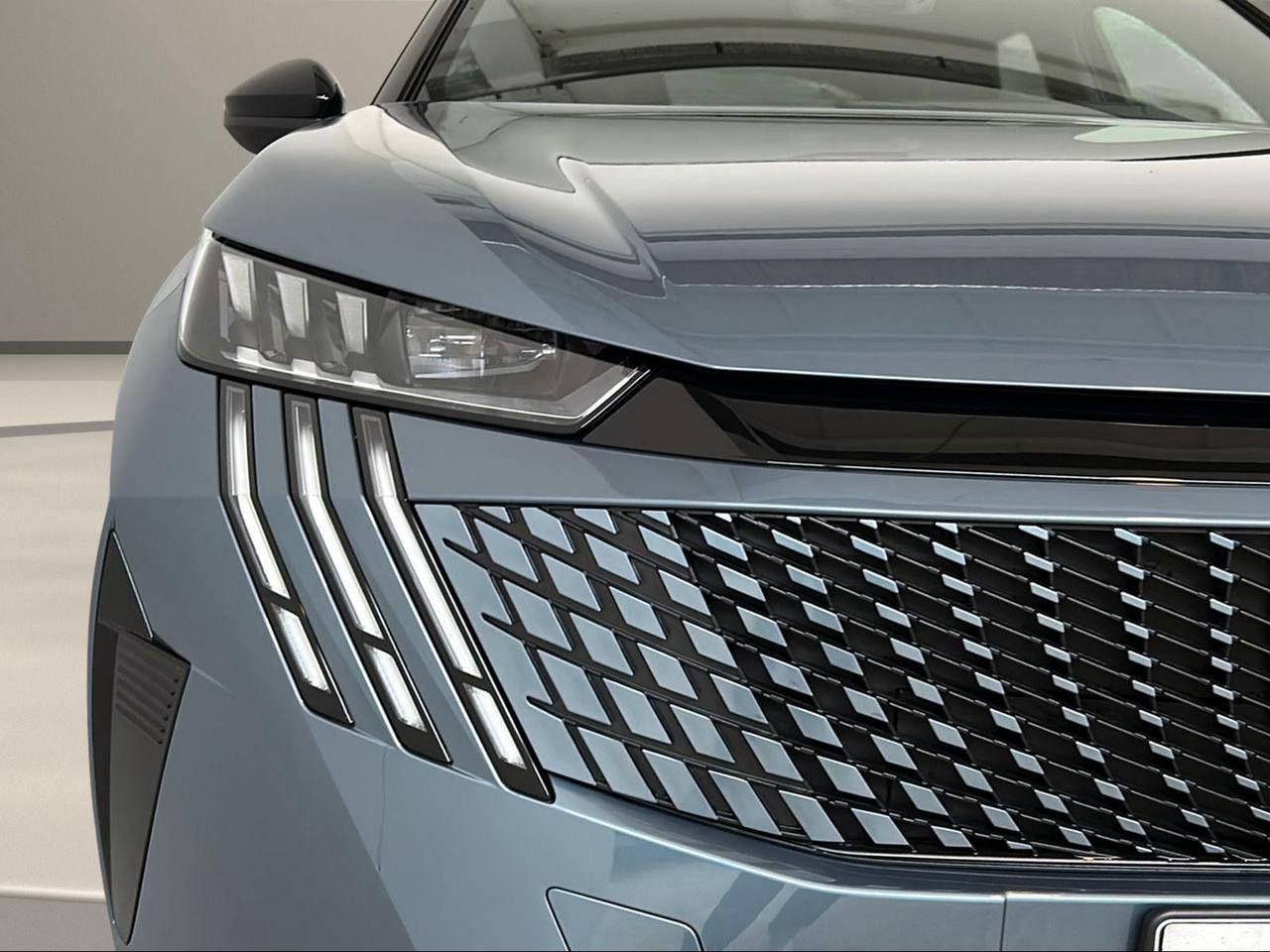 PEUGEOT 3008 motore elettrico (73kWh) 210 CV GT - 34